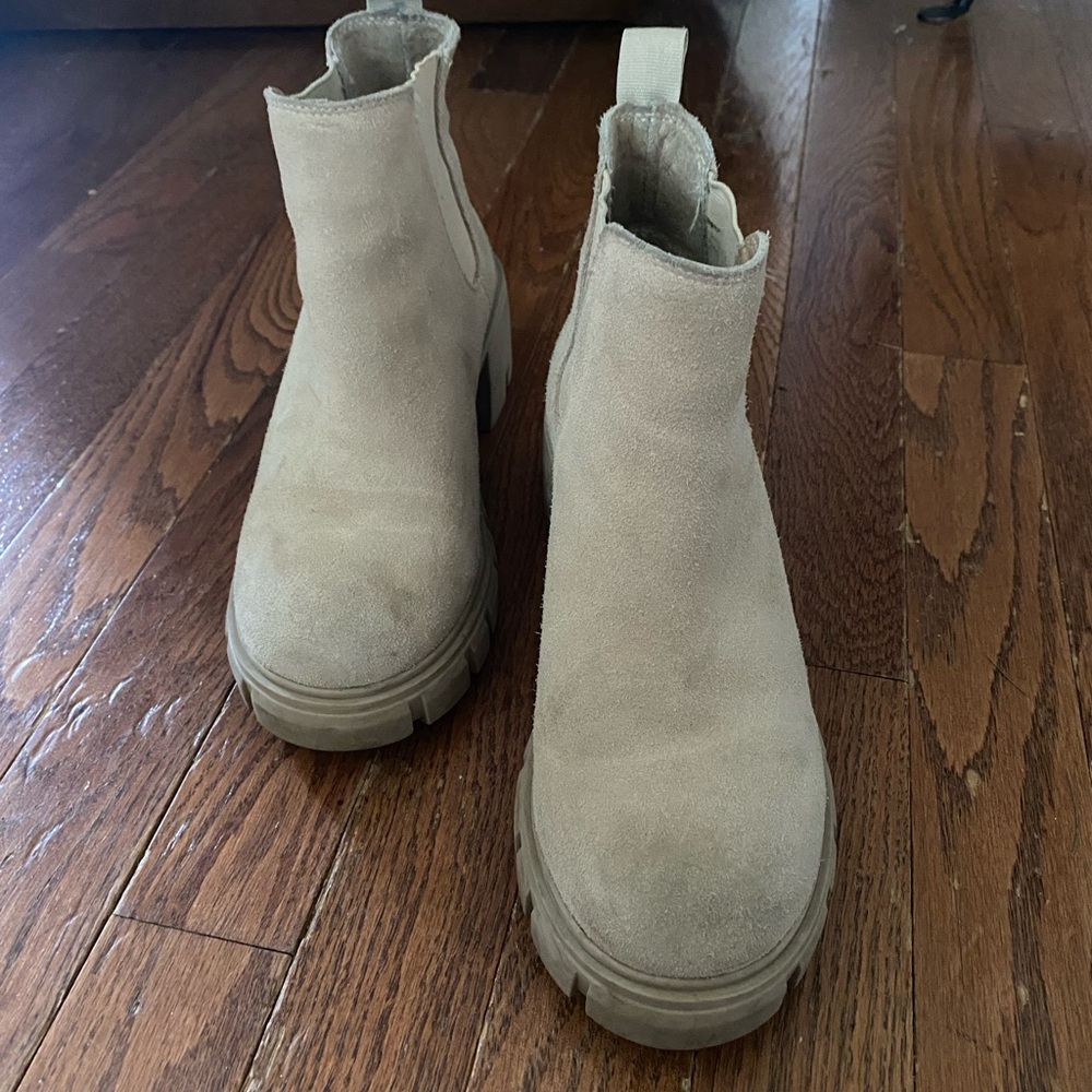 Steve Madden Women's Tan Suede Ankle Boots